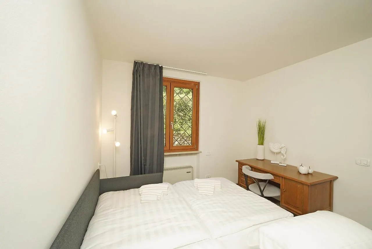 Villa Gelso park&private pool, lake view, ac, Soiano Del Lago 0*,